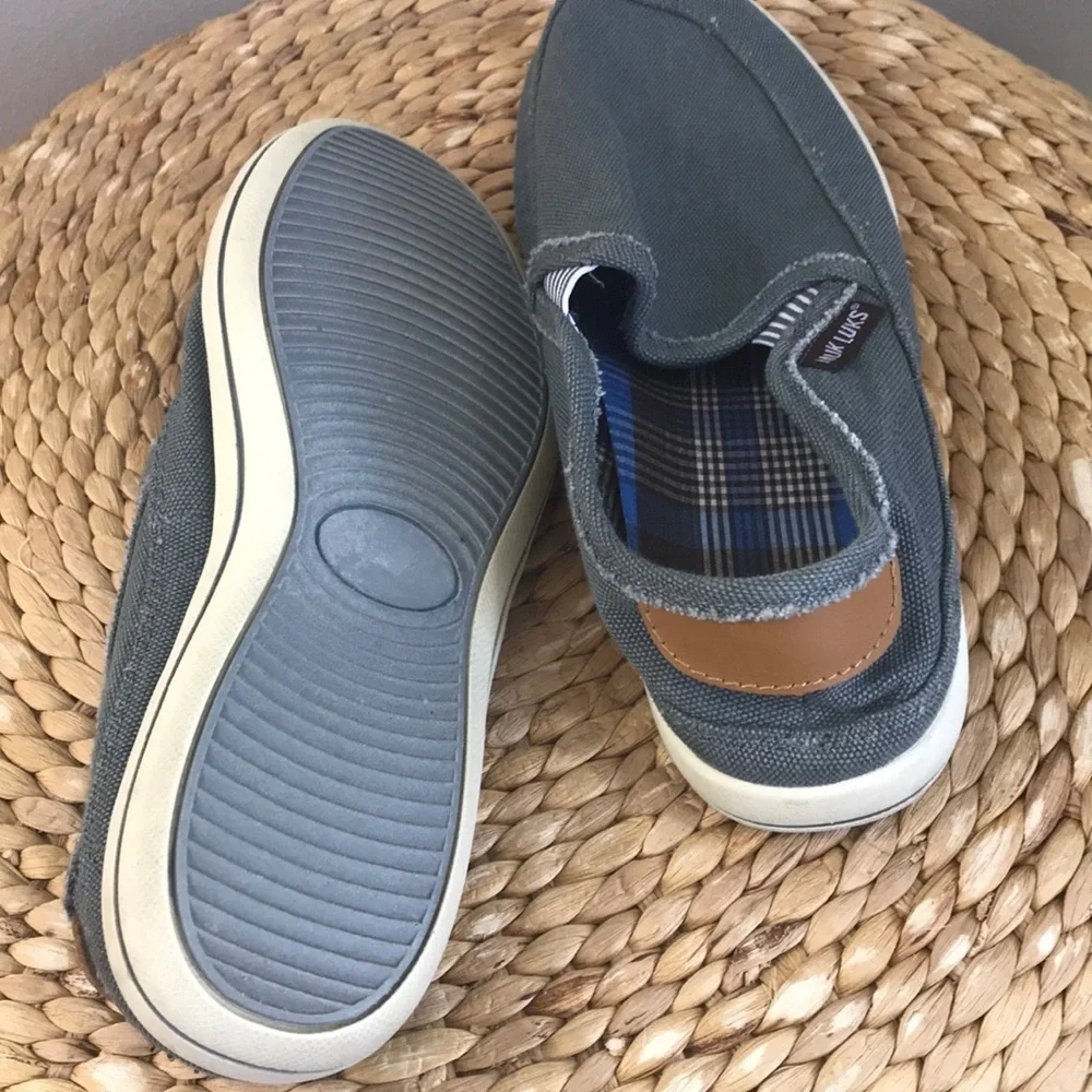 Men’s Muk Luks Otto Grey Canvas Shoes 9